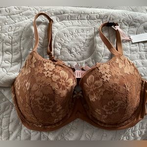 NWT Victoria’s Secret Body by Victoria